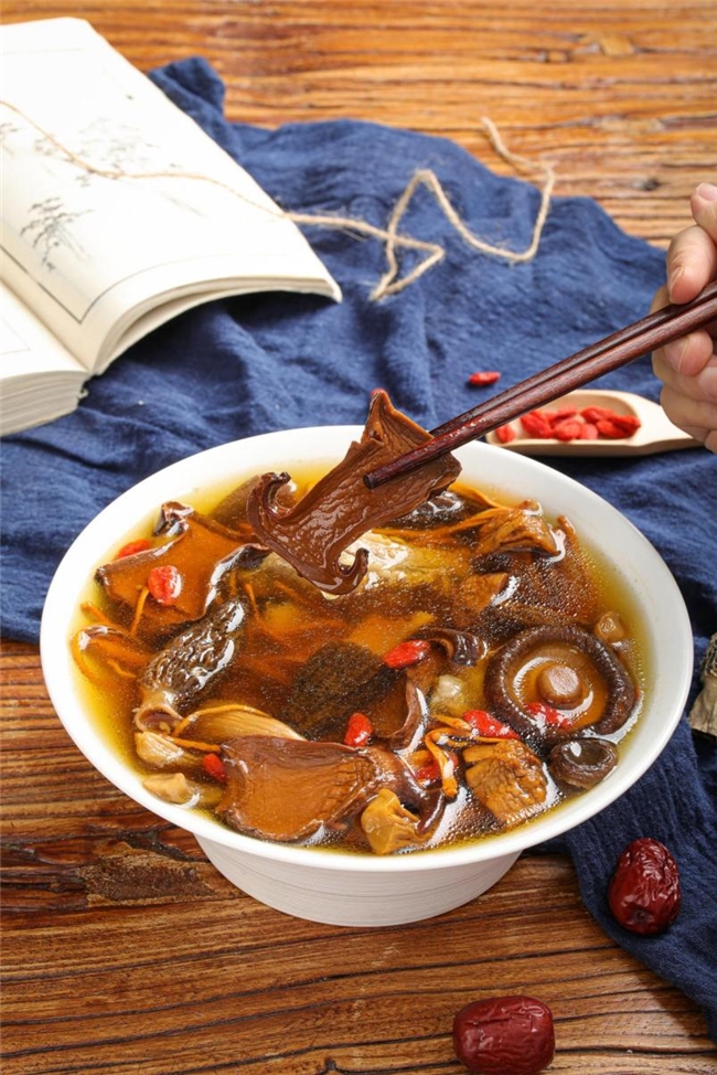黒牛肝菌の「高級食材」の新しい哲学03.jpeg